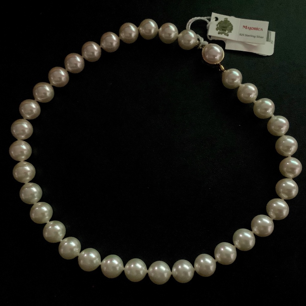 Pearl necklace